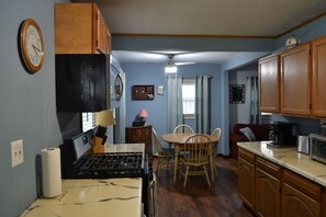 Fridge, microwave, oven, stovetop - Akron Portage Lakes Peaceful Lakefront
Charming 2-bedroom home / amazing view (Akron)