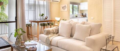 Una Smart TV, Netflix, libros, servicios de streaming