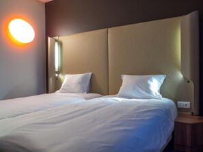 Desk, free WiFi, bed sheets