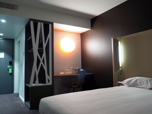 Standard Double Room | Desk, free WiFi, bed sheets