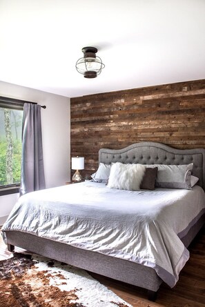 6 bedrooms, iron/ironing board, free WiFi, bed sheets
