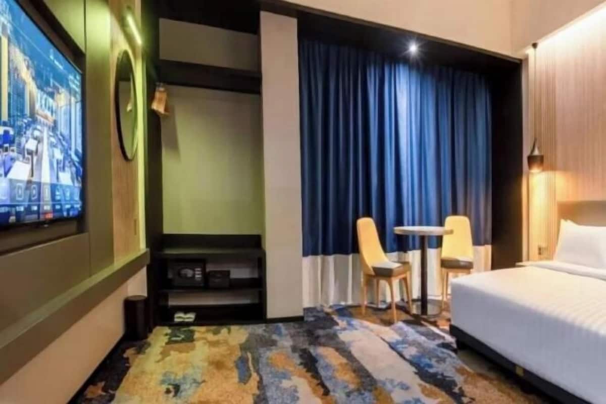 1 bedroom, in-room safe, individually decorated, individually furnished