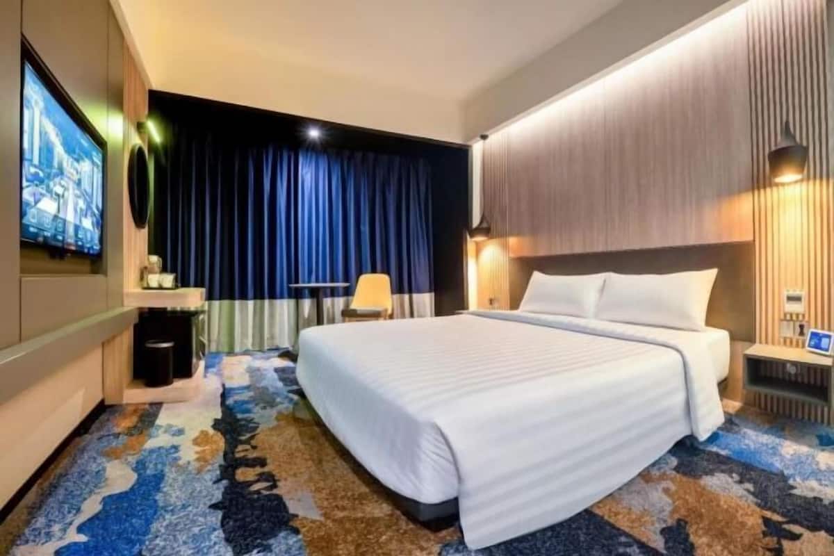 1 bedroom, in-room safe, individually decorated, individually furnished