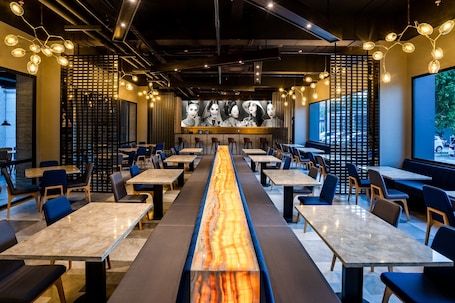 Daily cooked-to-order breakfast (IDR 108000 per person)