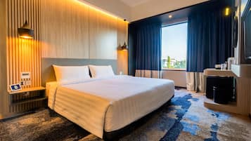 Deluxe Double Room | In-room safe, individually decorated, individually furnished, desk