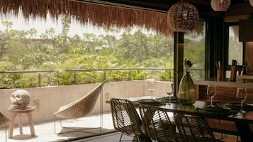 Superior Apartment | 2 bedrooms, premium bedding, down duvets, minibar
