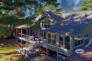 Exterior - 4 bedroom, 4 bath, Quiet Butterfly Lake! Port Carling! Cozy & Spacious! (Port Carling)