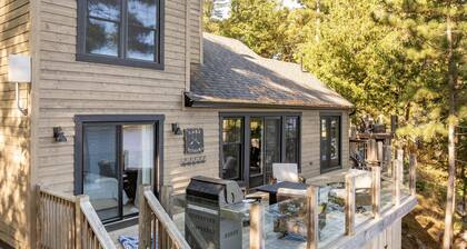 3+ bdrm, 3 bath, Bunkie, Luxury, Lake Muskoka, Miles of boating on the Big 3!