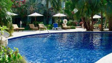 Outdoor pool, a heated pool