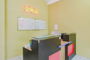 Lobby - OYO 3277 Inayah Pkpri Hotel Syariah (Serang)