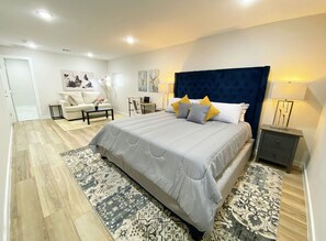 4 Schlafzimmer, Schreibtisch, Bügeleisen/Bügelbrett, kostenloses WLAN