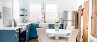 Dune Our Thing - Private Beach Cottage in heart of Old Town with Heated Pool