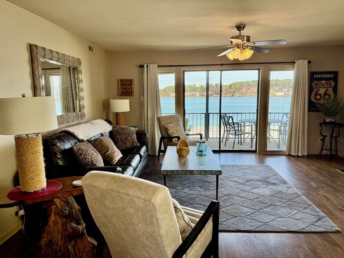 "Sunsets on Hamilton" Lakefront Condo!