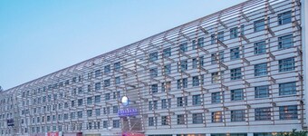 Tianjin Binhai Saint Light Hotel