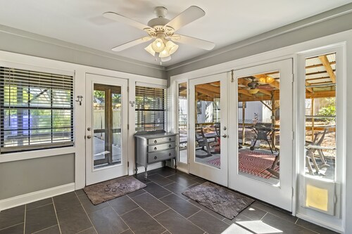 Beachy Isle of Palms Bungalow in A+ Condition!