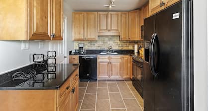 Beachy Isle of Palms Bungalow in A+ Condition!