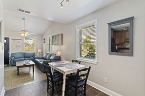 Smart TV, books - Beachy Isle of Palms Bungalow in A+ Condition! (Isle of Palms)