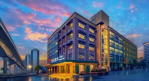 Exterior - Nostalgia S Hotel(Shanghai Fudan University) (Shanghai)