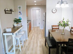 Dining - The Hilltop - Family Fun! - Near SDC - Great View (Branson)