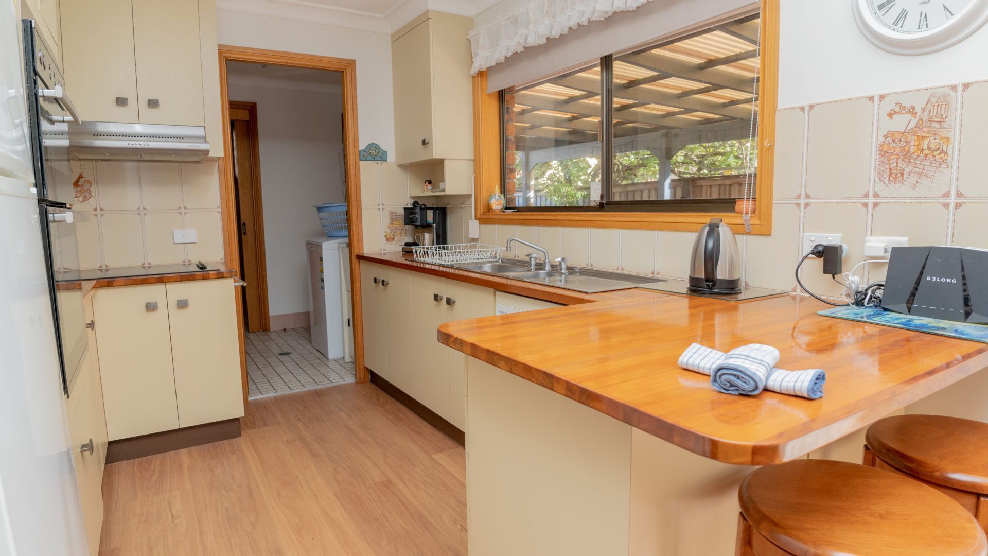 Refrigerador, microondas, horno, lavavajillas