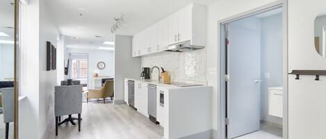 Appartement, 1 chambre | Coin séjour | Télévision à écran plat de 42 pouces avec chaßnes numériques, télévision