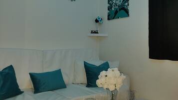 Smart TV, DVD player, offices