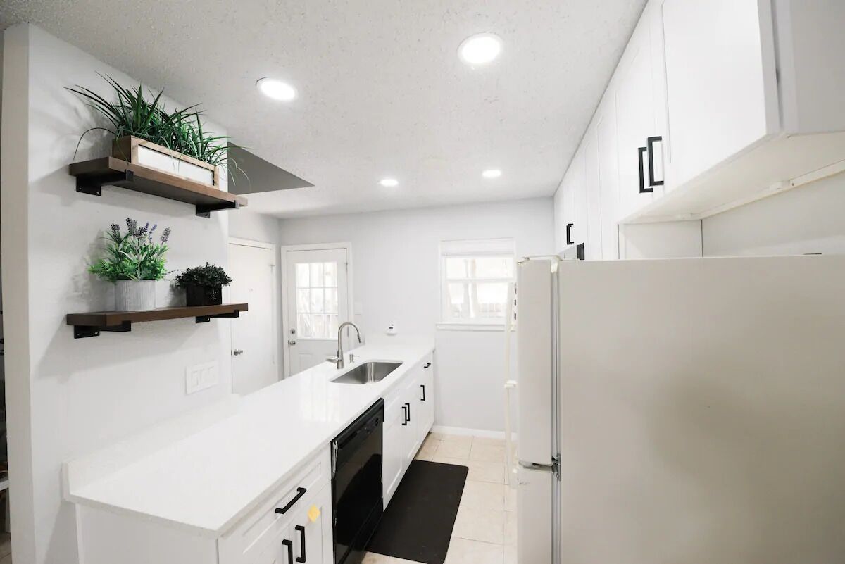Private Home/5 min to St David's & Domain – North West Austin