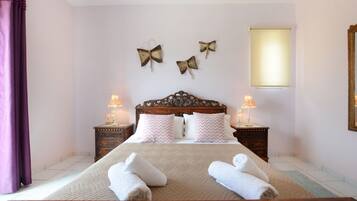 Villa Deluxe | 3 chambres, décor unique, ameublement unique, bureau