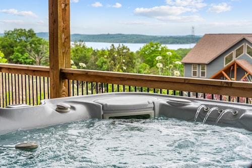 Spectacular Lake Views, Indoor and Outdoor Pool, Private Hot Tub, and Game Room!
