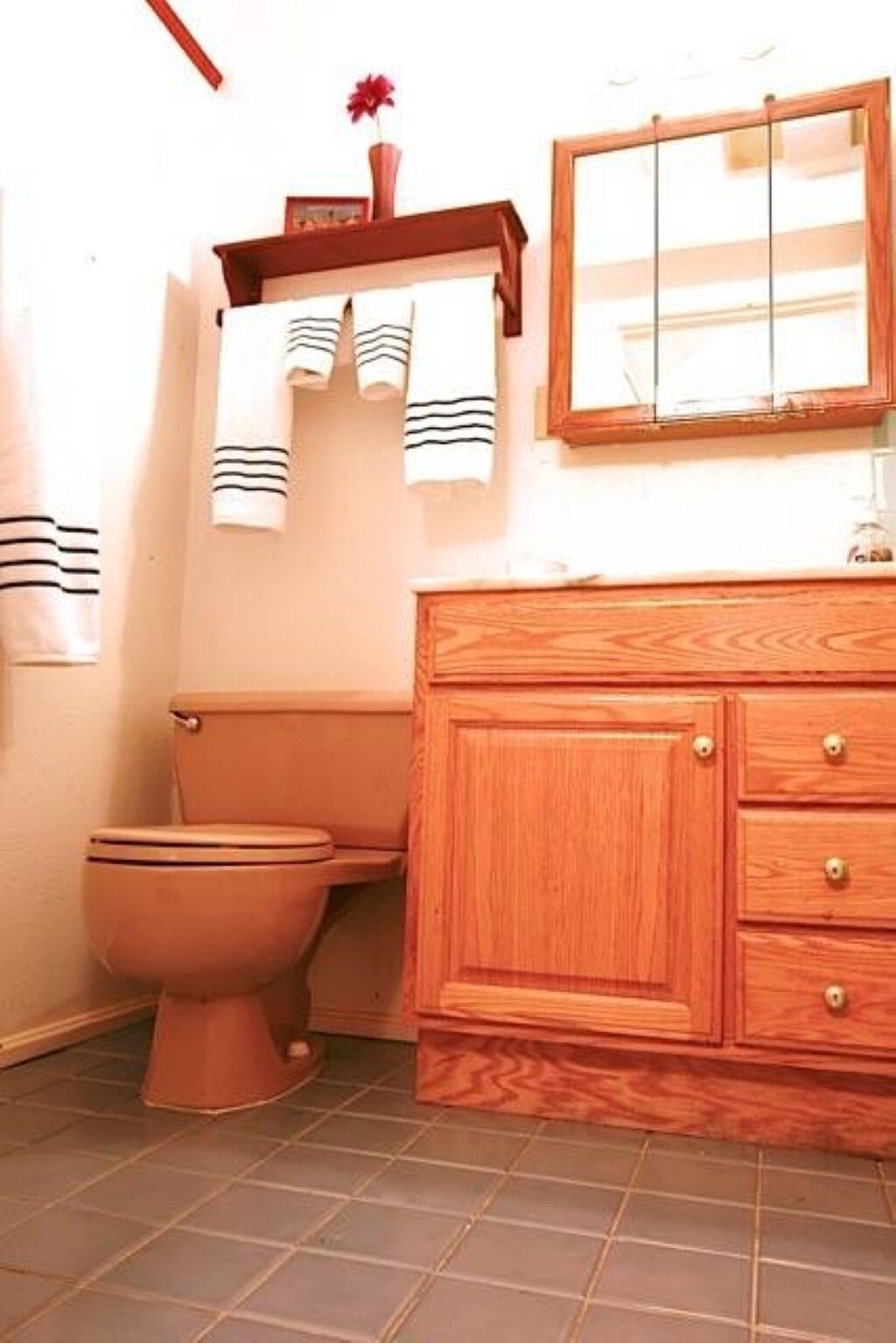 Remodeled 1Bed/1Bath, Absolutely Private, Pet Friendly, Laundry, Patio