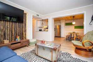 Een flatscreentelevisie, Netflix en streamingdiensten