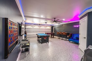 Games room - Private Brandon Oasis  Family home w/ Full outdoor kitchen & Bar+ Game room 
   (Brandon, FL)