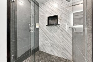 Bathroom - Hemingway House Boutique Hotel (St. Augustine)