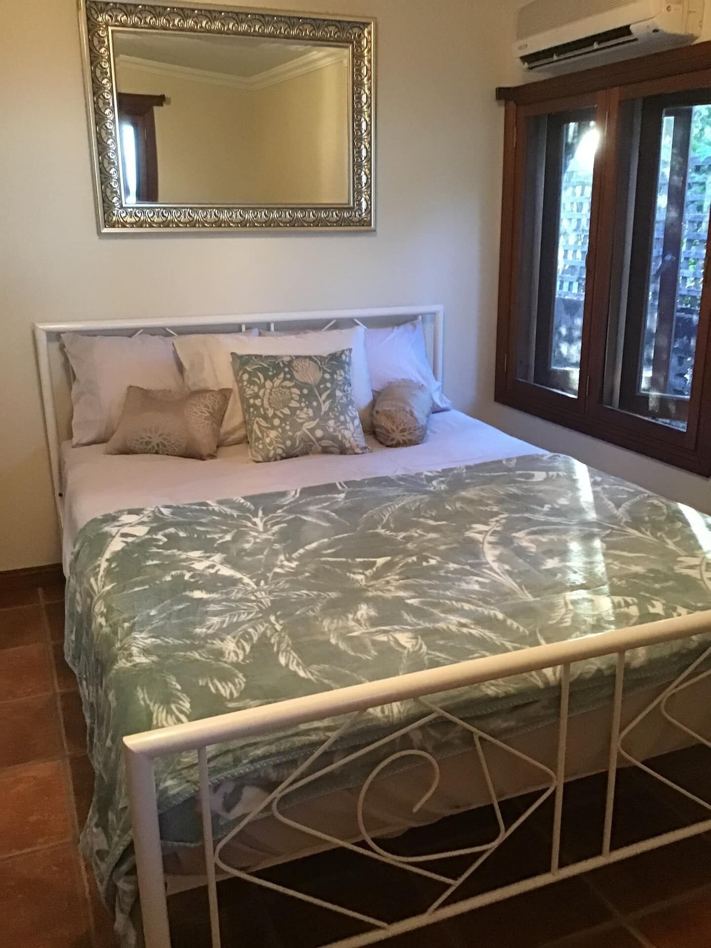  Bella Ohana Ocean views over the coral sea relax in the spa on sunset — image 26