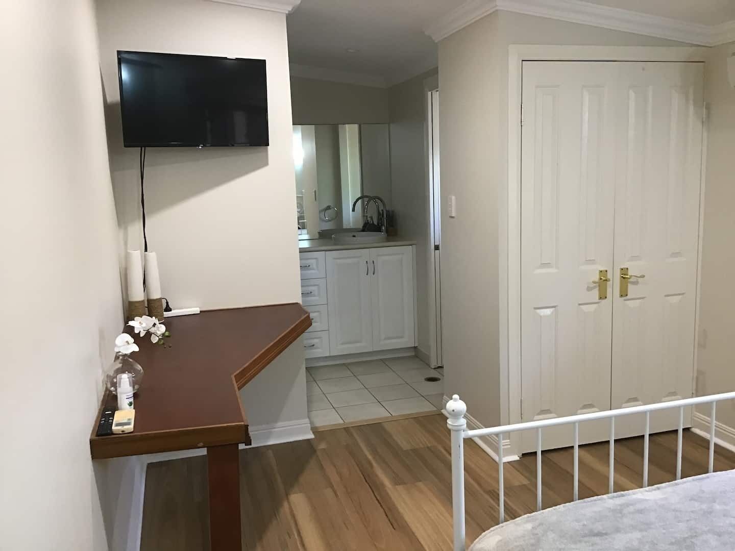  Bella Ohana Ocean views over the coral sea relax in the spa on sunset — image 27