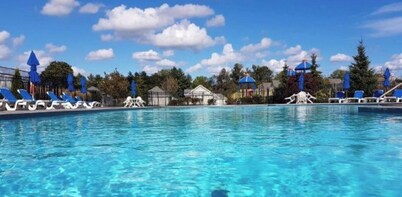 Sandbanks Cottage Resort Villa In Beautiful Prince Edward County