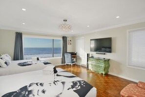 2 habitaciones, escritorio, tabla de planchar con plancha y wifi 