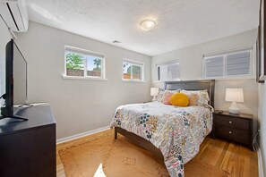 2 bedrooms, iron/ironing board, travel crib, free WiFi