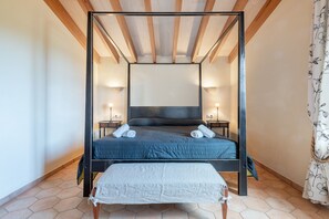 4 Schlafzimmer, Bügeleisen/Bügelbrett, kostenloses WLAN, Bettwäsche