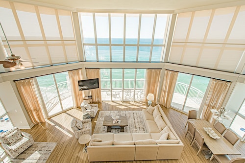 Penthouse with Bunk Room
