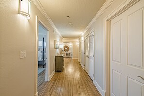 Interior - Penthouse with Bunk Room (Gulf Shores)
