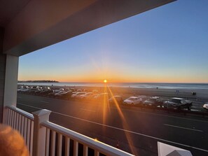 Property grounds - Ocean front condo with beautiful beach view furnished family vacation condo. (Hampton)