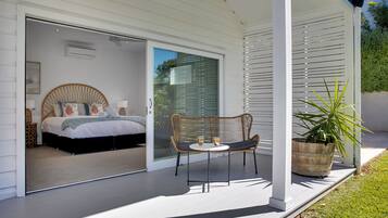 6 bedrooms, premium bedding, laptop workspace, iron/ironing board