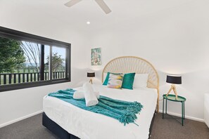 6 bedrooms, premium bedding, laptop workspace, iron/ironing board - Bonnie View by Your Innkeeper Mudgee (Bombira)