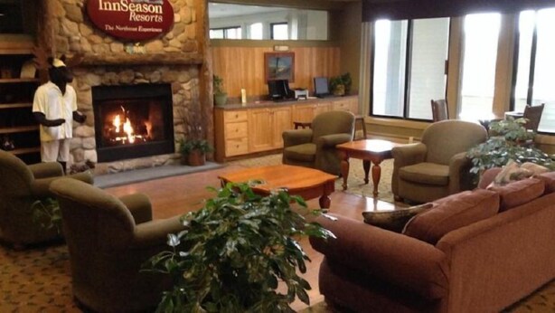 Condo (PB Mar 19th-21st, 2Jen, Lincoln) | Living room | TV, fireplace, DVD player - PB Mar 19th-21st, 2jen, Lincoln (Lincoln)