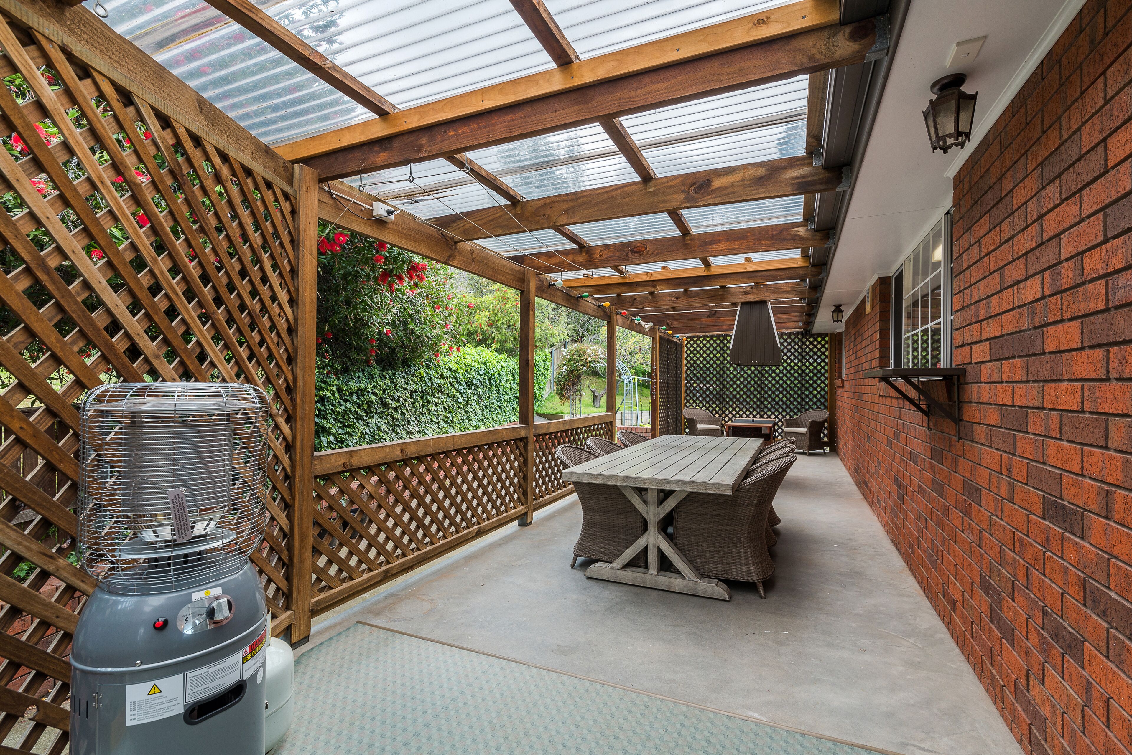 Water/Bridge view; FAMILY is what this house is all about; 10 mins drive to city — image 4