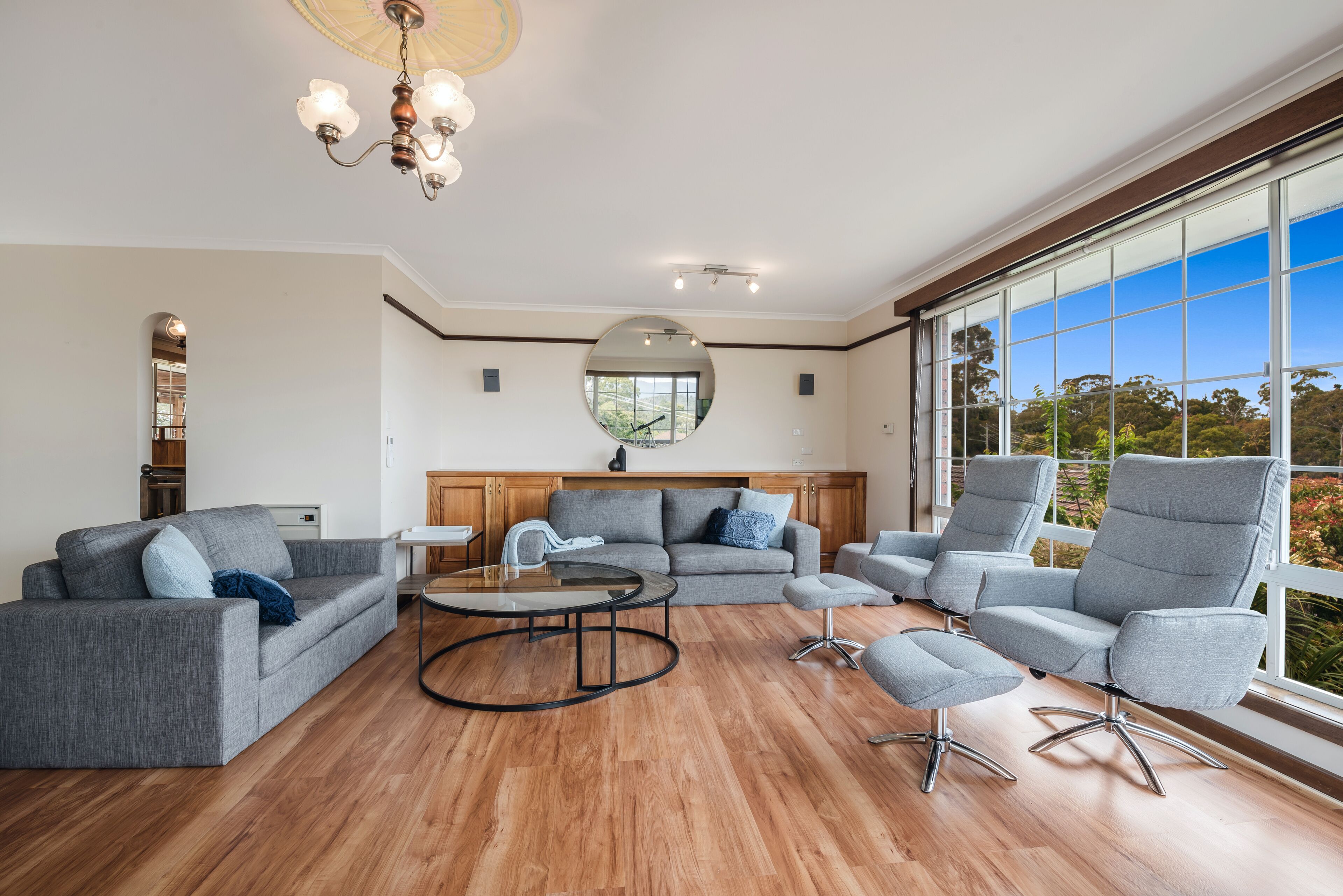 Water/Bridge view; FAMILY is what this house is all about; 10 mins drive to city — image 11