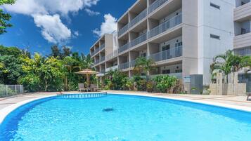 Seasonal outdoor pool