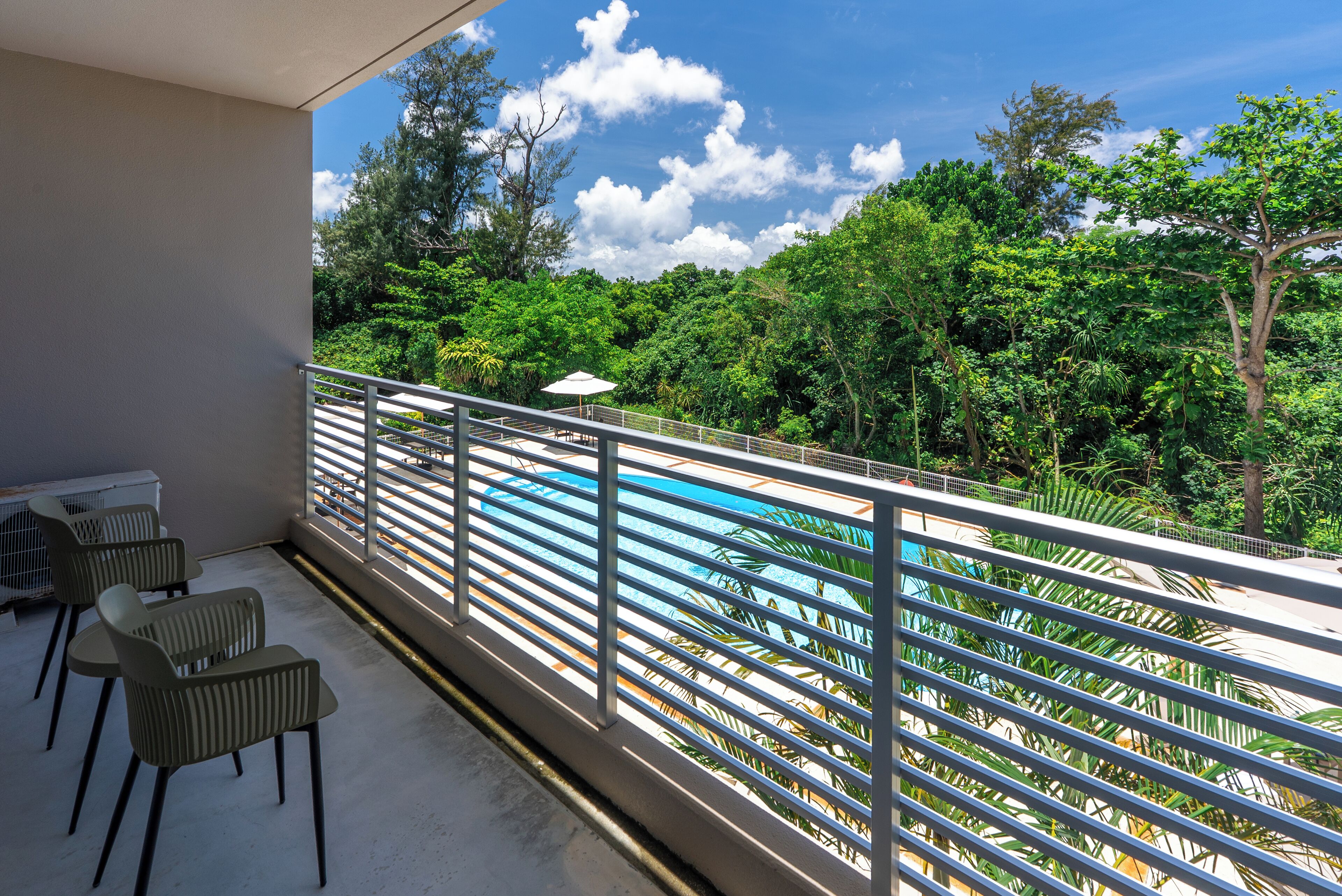 Individually decorated, individually furnished, desk, free WiFi