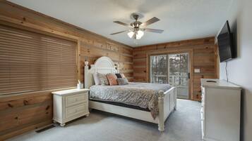 3 bedrooms, iron/ironing board, travel cot, free WiFi